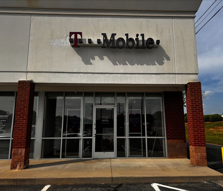  Exterior photo of T-Mobile Store at Forest Hill Rd & Hwy 64, Lexington, NC 