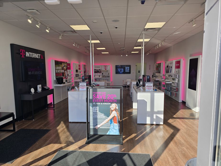  Interior photo of T-Mobile Store at 2nd & 38th, Williston, ND 